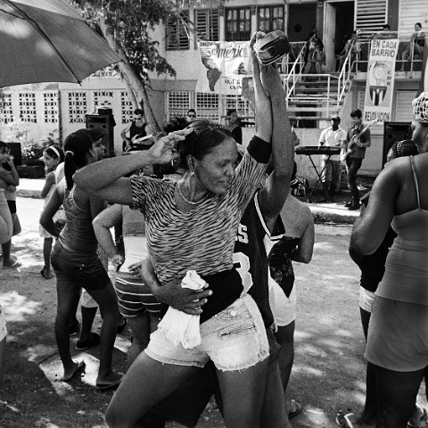 110-black-girl-dancing-outside-Guaro-square