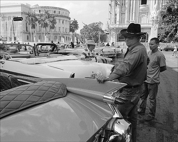 driver-59-Cad-convertible-Havana