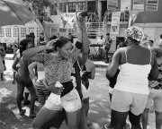 black-girl-dancing-outside-Guaro