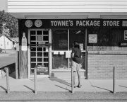 Townes-package-liquor-Clark