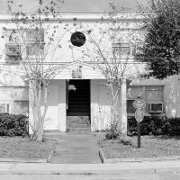 Taylor-Apts-entrance