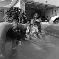 kids-in-pool