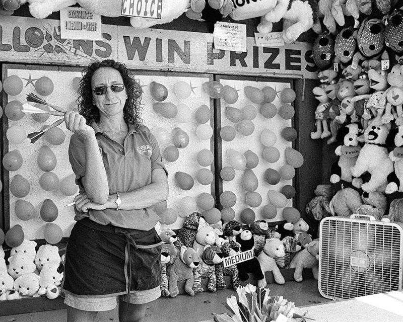 carnival-balloon-lady