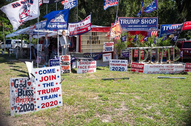 roadside Trump shop