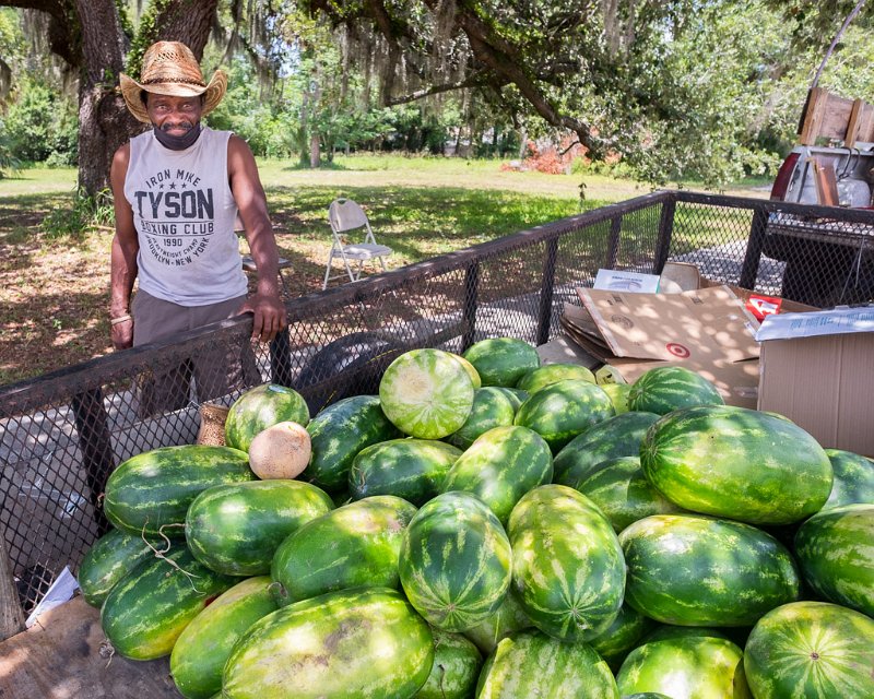 robertsellingwatermellons