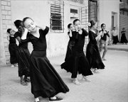 dancing-young-girls-Havana